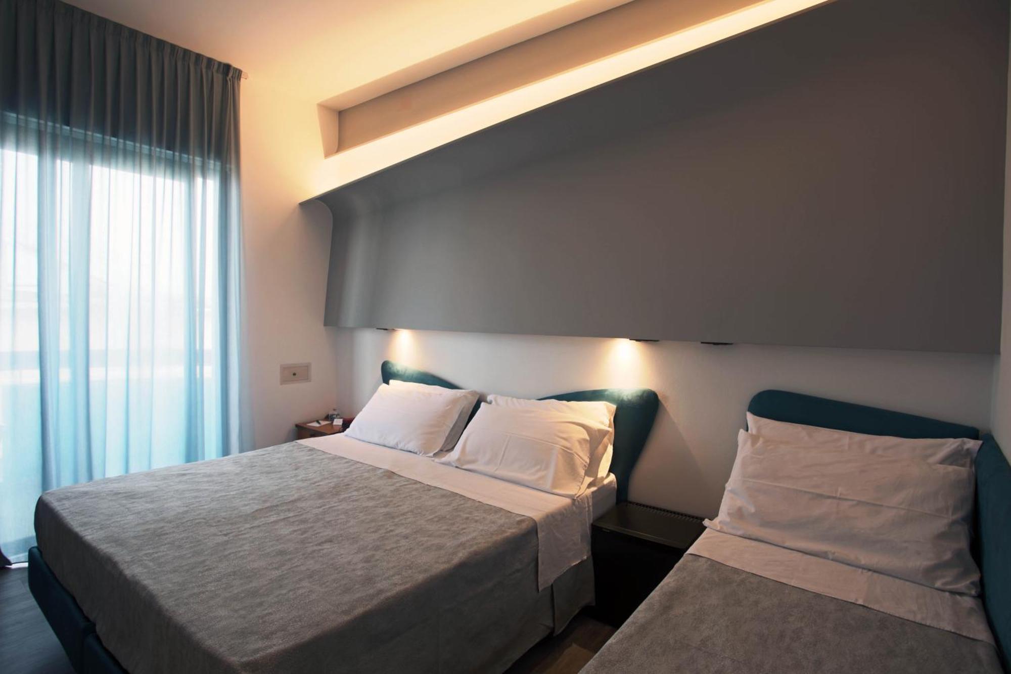 Hotel Ali D'Oro Rimini Oda fotoğraf