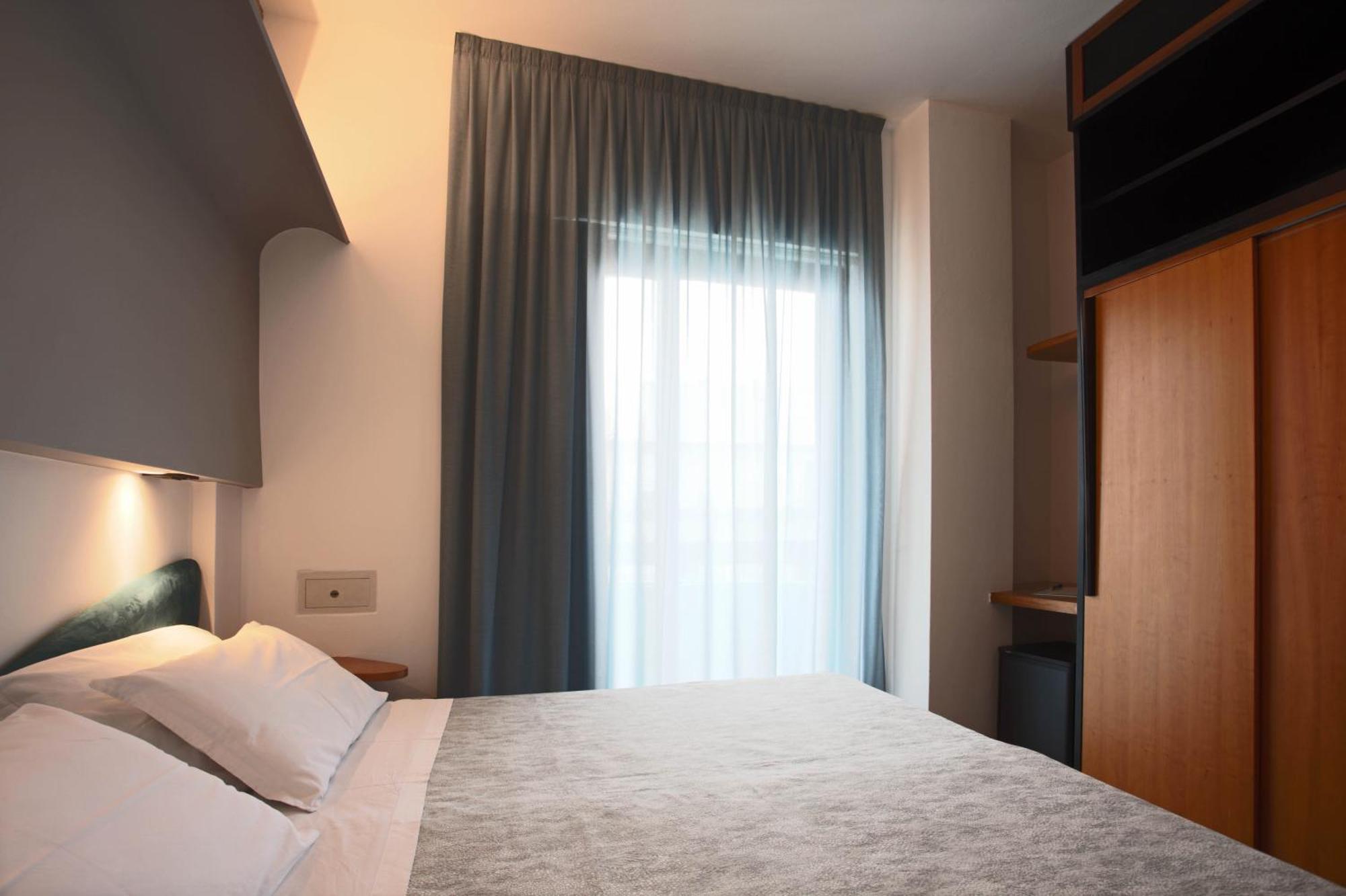 Hotel Ali D'Oro Rimini Oda fotoğraf